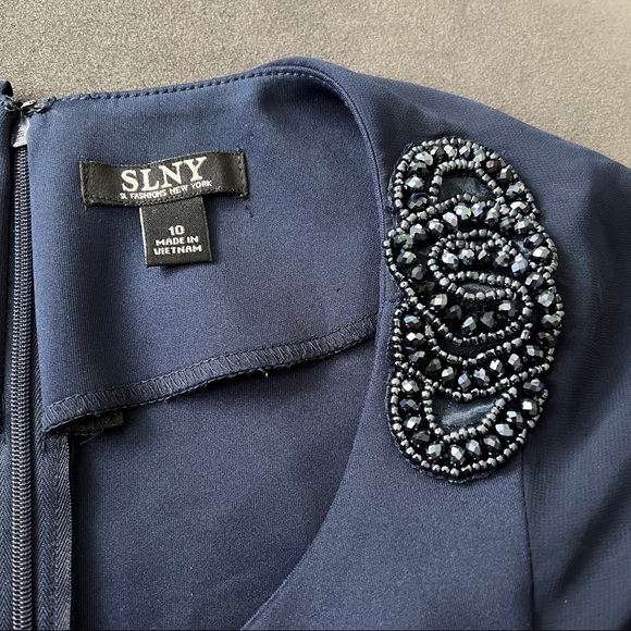 Evening gown by SLNY SZ 10 Navy Blue Beaded Shoulder Detail - Picture 4 of 6